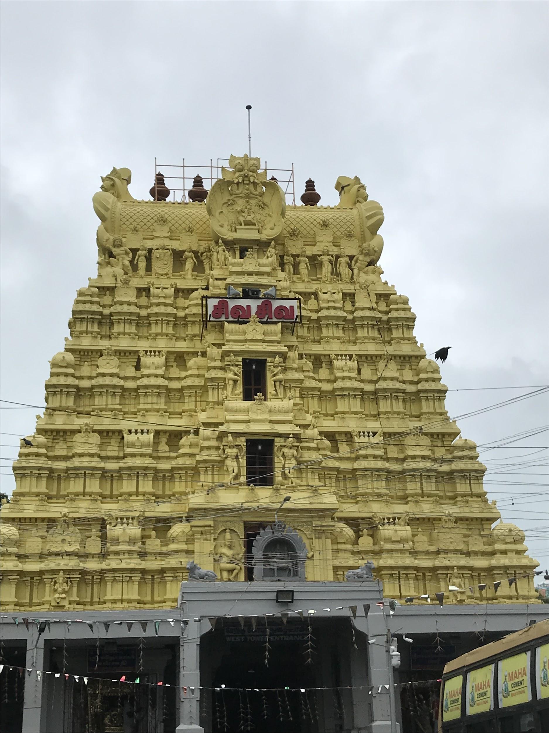 File:Rameshwaram temple 1.jpg - Wikimedia Commons